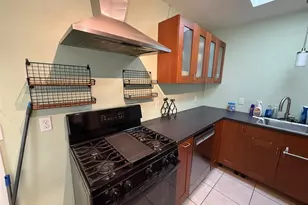 1020 NE 1st Ave, Gainesville, FL 32601 - Photo 5