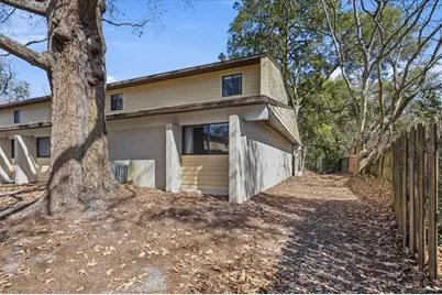 2508 SW 35th Place #D19, Gainesville, FL 32608 - Photo 3