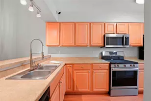 3946 NW 27th Ln, Gainesville, FL 32606 - Photo 5