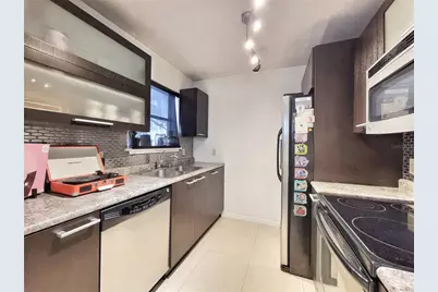 2360 SW Archer Road #101, Gainesville, FL 32608 - Photo 13