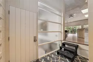 2062 NW 11th Rd, Gainesville, FL 32605 - Photo 9