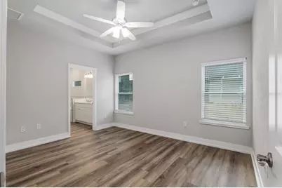 211 SE 9th Street, Gainesville, FL 32601 - Photo 5