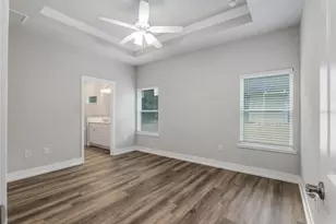 211 SE 9 St, Gainesville, FL 32601 - Photo 9