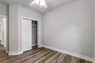 211 SE 9 St, Gainesville, FL 32601 - Photo 11