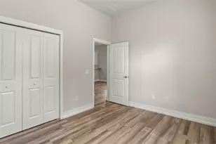 420 NW 1st St, Gainesville, FL 32601 - Photo 9