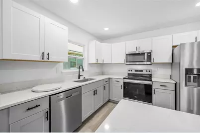 1523 NE 1st Avenue, Gainesville, FL 32641 - Photo 3