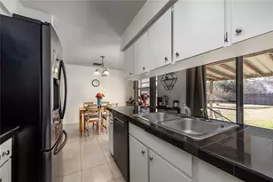 8031 SW 13th Rd, Gainesville, FL 32607 - Photo 17