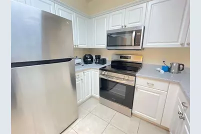 1559 NW 29th Road #5, Gainesville, FL 32605 - Photo 7