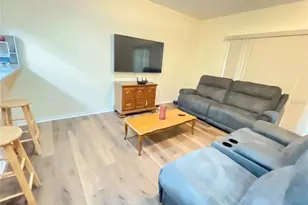 1559 NW 29 Rd, Gainesville, FL 32605 - Photo 9