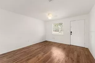 1911 SE 14th Ave, Gainesville, FL 32641 - Photo 5