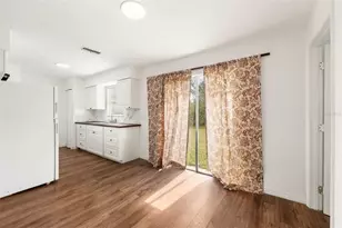 1911 SE 14th Ave, Gainesville, FL 32641 - Photo 7