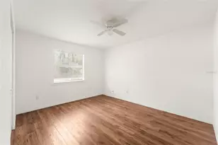 1911 SE 14th Ave, Gainesville, FL 32641 - Photo 13