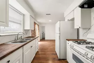 1911 SE 14th Ave, Gainesville, FL 32641 - Photo 9