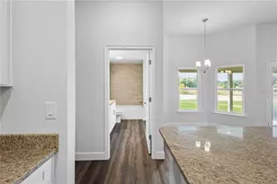 483 SW Bellflower Dr, Lake City, FL 32024 - Photo 11