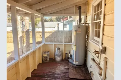 228 NW 4th Avenue, Gainesville, FL 32601 - Photo 11