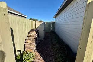 7939 SW 82nd Dr, Gainesville, FL 32608 - Photo 15