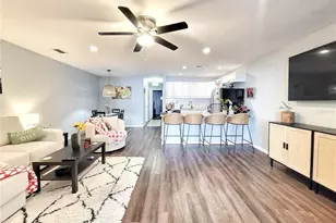 2830 SW 14th Dr, Gainesville, FL 32608 - Photo 3