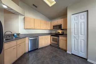 2131 NW 52nd Pl, Gainesville, FL 32605 - Photo 5