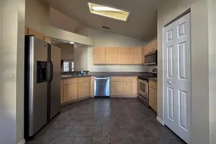 2131 NW 52nd Pl, Gainesville, FL 32605 - Photo 3