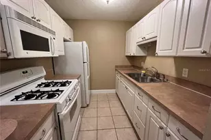 1700 SW 16th Ct, Gainesville, FL 32608 - Photo 5