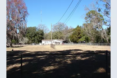 8551 Oglesby Avenue, Jacksonville, FL 32220 - Photo 21