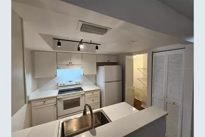 5823 SW 9 Place #H55, Gainesville, FL 32605 - Photo 13