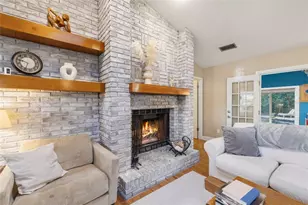 2334 NW 15th Pl, Gainesville, FL 32605 - Photo 9