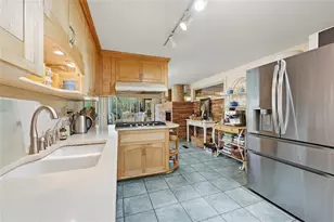 2074 NW 11th Rd, Gainesville, FL 32605 - Photo 11