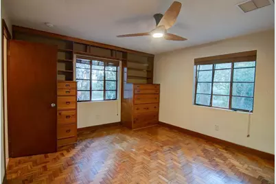 2049 NW 9th Avenue, Gainesville, FL 32603 - Photo 15