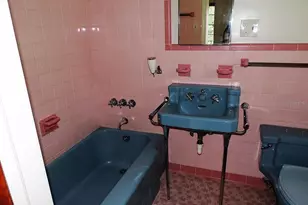 2049 NW 9th Ave, Gainesville, FL 32603 - Photo 5