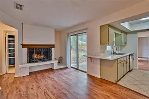 8204 SW 13th Rd, Gainesville, FL 32607 - Photo 11