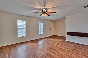 8204 SW 13th Rd, Gainesville, FL 32607 - Photo 5