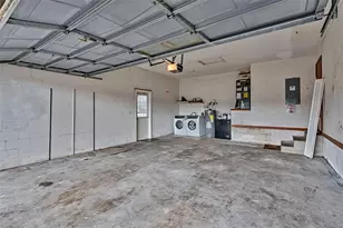 8204 SW 13th Rd, Gainesville, FL 32607 - Photo 25