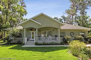 166 Mt Royal Ave, Crescent City, FL 32112 - Photo 1