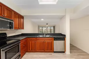 1652 SW 16th St, Gainesville, FL 32608 - Photo 7