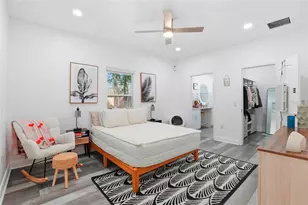 318 NE 19th St, Gainesville, FL 32641 - Photo 17