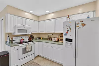 305 NW 28th Street, Gainesville, FL 32607 - Photo 9