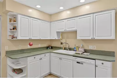 305 NW 28th Street, Gainesville, FL 32607 - Photo 7