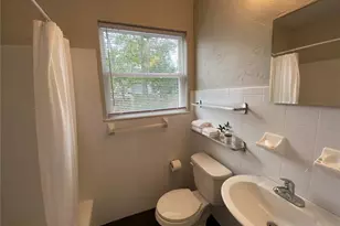 2034 NW 7th Ln, Gainesville, FL 32603 - Photo 17