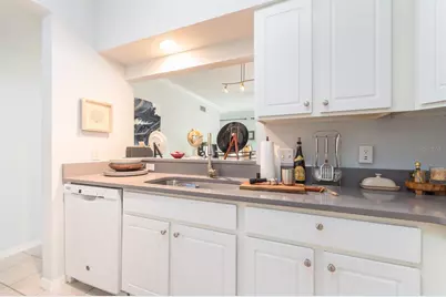 9119 SW 52nd Avenue #201, Gainesville, FL 32608 - Photo 11