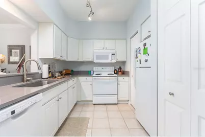 9119 SW 52nd Avenue #201, Gainesville, FL 32608 - Photo 9