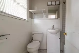 2523 NW 6th St, Gainesville, FL 32609 - Photo 7