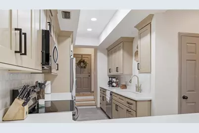 5324 NW 9th Lane, Gainesville, FL 32605 - Photo 7