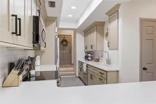 5324 NW 9th Ln, Gainesville, FL 32605 - Photo 7