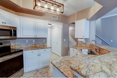 4933 NW 1st Place #110, Gainesville, FL 32607 - Photo 5