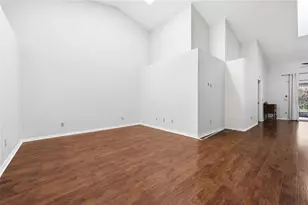 5052 SW 9th Ln, Gainesville, FL 32607 - Photo 9