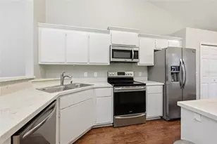 5052 SW 9th Ln, Gainesville, FL 32607 - Photo 11