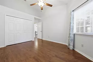 5052 SW 9th Ln, Gainesville, FL 32607 - Photo 17