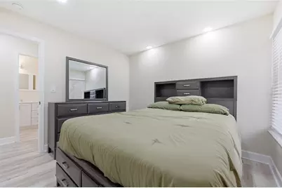 1656 NW 31st Place, Gainesville, FL 32605 - Photo 17