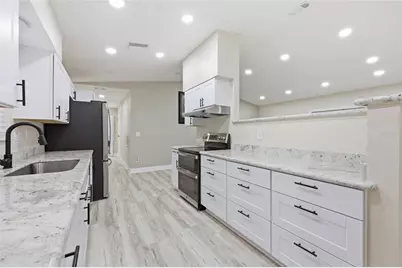 1656 NW 31st Place, Gainesville, FL 32605 - Photo 9